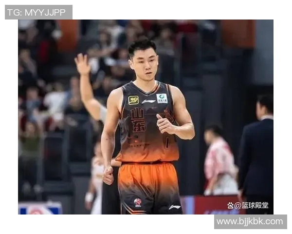 山东签第三外援！三分糟糕，只合适接球完结，需与高诗岩绑缚上场